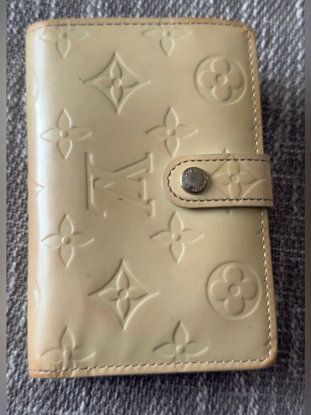 Louis Vuitton Epi cream kisslock coin wallet